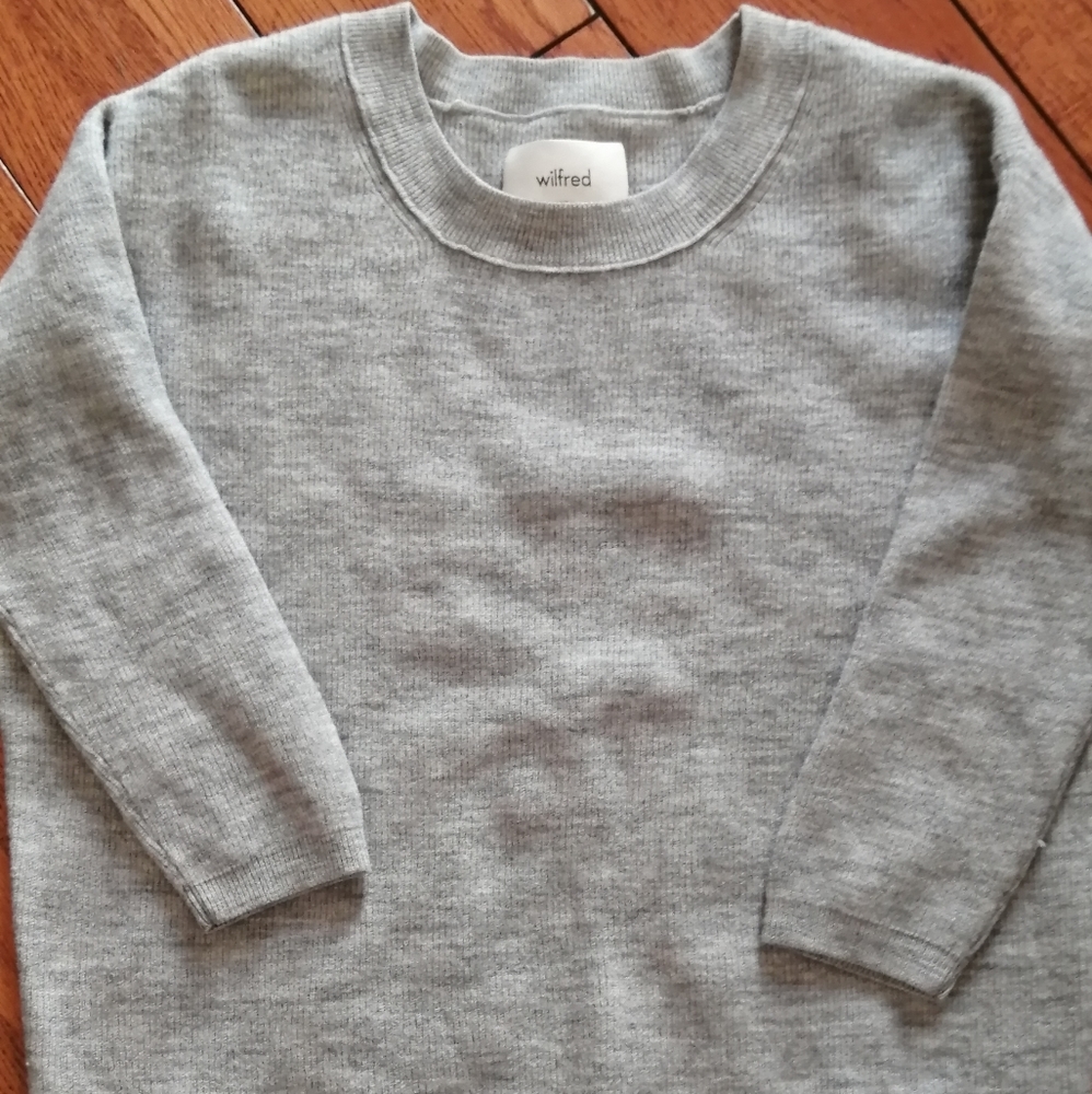 PRICE DROP! Aritzia Wilfred Balzac Sweater
